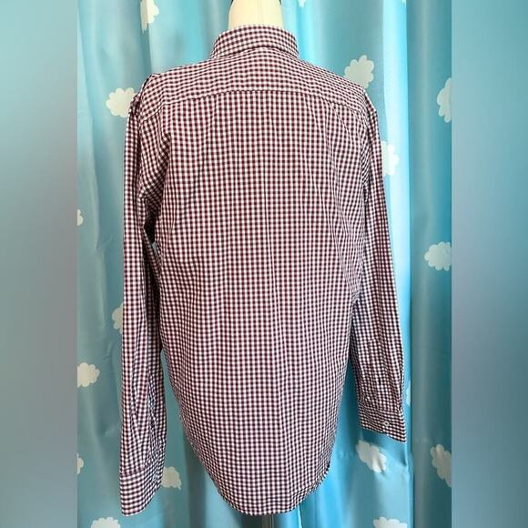 Untuckit plaid button down- fits like large. - Picture 4 of 4